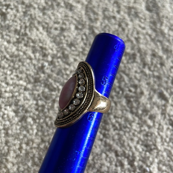 Pink Marquis Cut and Rhinestone Gold Oval Ring - Picture 3 of 5